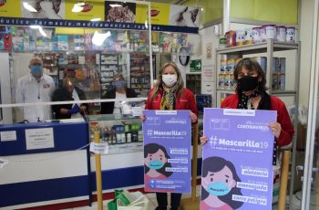 Seremi de la Mujer de Ñuble y Gobernadora de Itata difundieron plan “Mascarilla19” en farmacias de Quirihue