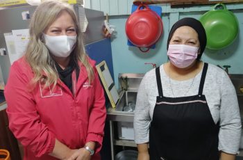 En sector Luis Cruz Martínez de Chillán:  Reconocen labor social de mujeres a cargo de comedores solidarios en pandemia