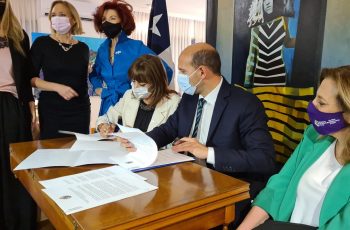 “Memorándum de Entendimiento”: ministra Zalaquett firma acuerdo de colaboración con Uruguay para avanzar en agenda contra la desigualdad de género