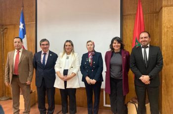 Diplomacia y Género: Embajadora de Marruecos destaca lucha por los derechos de la mujer en charla realizada en La Serena
