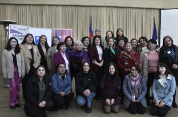 Más de 50 mujeres participan en encuentro intergeneracional “Participación social y política de las mujeres de La Araucanía” convocado por SEREMI de la Mujer