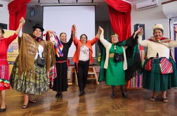 Lideresas de siete países de Latinoamérica participan en el V Parlamento de Mujeres Indígenas