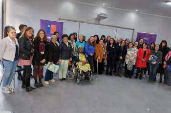 Mujeres y dirigentas sociales de Valdivia protagonizan diálogo participativo para la actualización de la estrategia nacional contra la violencia de género