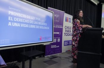 Ministra Orellana encabezó jornada de reflexión en torno al Proyecto de Ley sobre el derecho de las mujeres a una vida libre de violencia