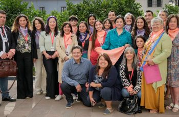 Agrupaciones de mujeres y profesionales de la salud se reunieron con ministra Orellana por incorporación de la violencia obstétrica en la Ley Integral contra la Violencia a las Mujeres