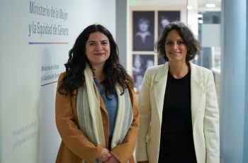 Ministra Orellana se reúne con senadora impulsora del Aborto Legal en la Constitución francesa