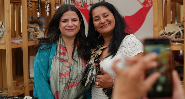 Autoridades inauguran la XI versión de la ExpoFeria Mujeres Emprendedoras Indígenas en la Plaza de la Constitución