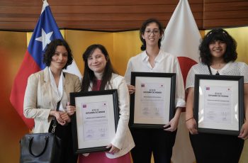 Ministerio de la Mujer y la Equidad de Género junto a la Embajada de Japón en Chile premia a ganadoras del Primer Concurso Nacional de MANGA sobre la No Violencia