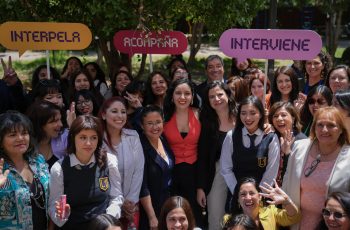 Presentación de la campaña #NoLaHagasViral a jóvenes y adolescentes en el Liceo 1