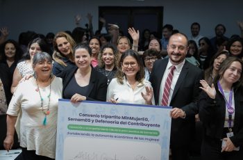 Participantes del Sernameg recibirán acompañamiento y educación tributaria gratuita de la Defensoría del Contribuyente