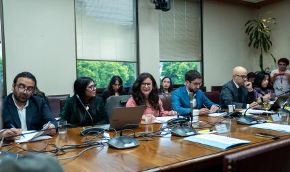 Ministros de Mujer y Trabajo presentan en el Senado proyecto de ley que amplía el derecho a sala cuna