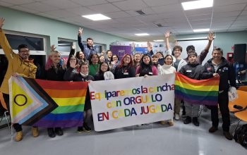 Jóvenes de Valdivia conmemoran el Día del Orgullo LGBTIQA+ con conversatorio sobre brechas de género, diversidades y deportes