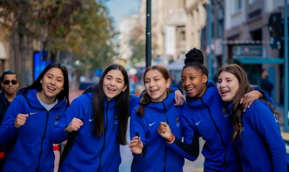 Americup Femenino Chile 2025: seleccionadas irrumpen en el centro de Santiago para jugar básquetbol con la gente