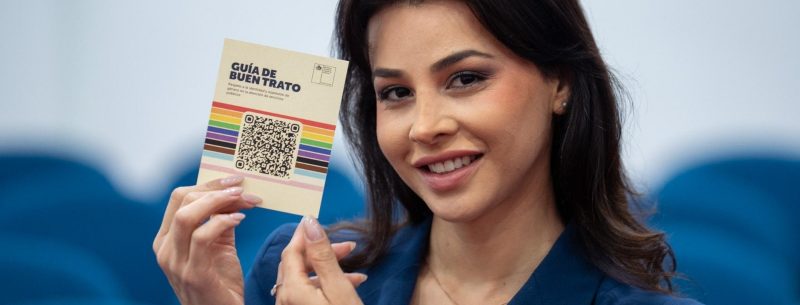 Día Internacional del Orgullo 2025: Gobierno firma compromiso por la inclusión laboral LGBTIQA+ y presenta guía para mejorar atención a la comunidad en servicios públicos