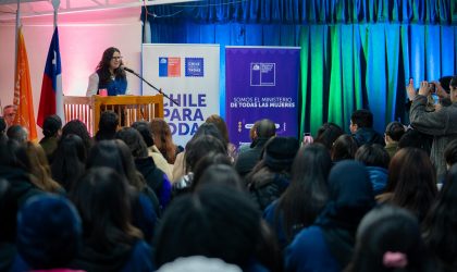 En San Felipe: Ministra Orellana aborda prevención de violencia de género en jóvenes y responde dudas sobre Ley ‘Papito Corazón’