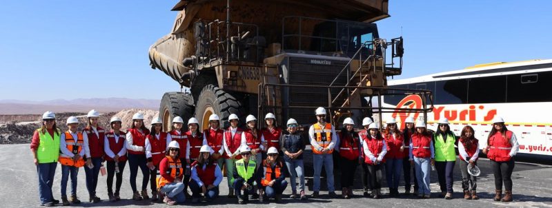Seremis de Minería y la Mujer junto a INACAP impulsan inclusión femenina en minería con visita a Sal Punta Lobos