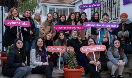 Ministra de la Mujer visita Centro de las Mujeres de Quilpué para difundir la nueva campaña que busca dar a conocer la ley integral