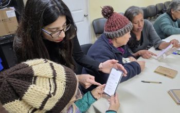 Mujeres pescadoras de Cobquecura se capacitan en brecha digital