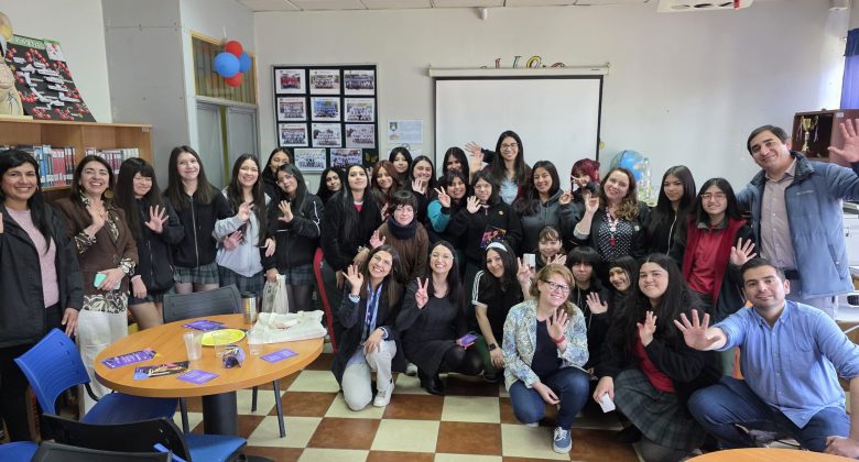 Mujeres científicas de Ñuble compartieron sus experiencias con alumnas del Liceo República de Italia de Chillán